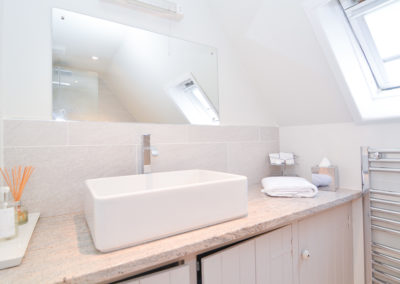 Upstairs bathroom of 3 bed self catering accommodation near Winchester